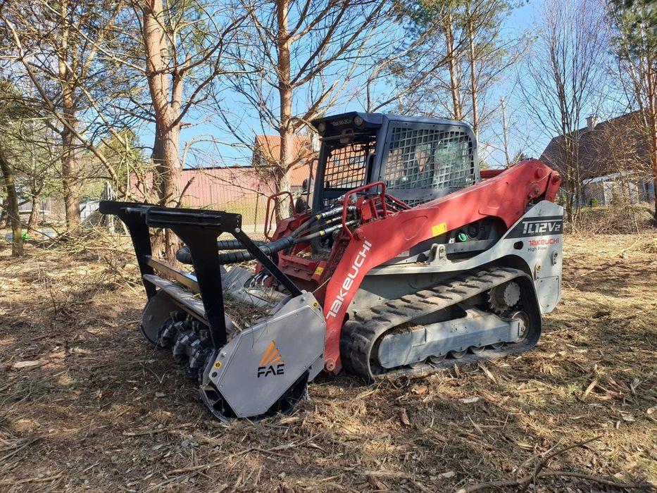 Wycinka krzaków zarośli drzew karczowanie działek mulczer oczyszczenie
