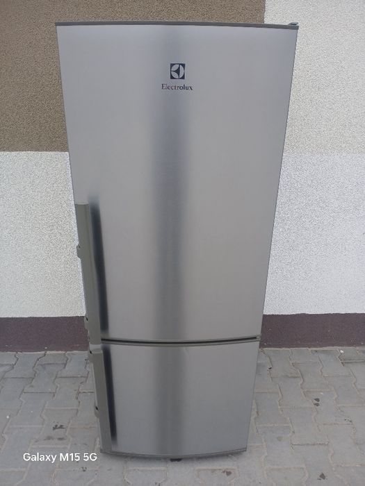 Холодильник Electrolux 155cm з Європи. CNA2378JK.