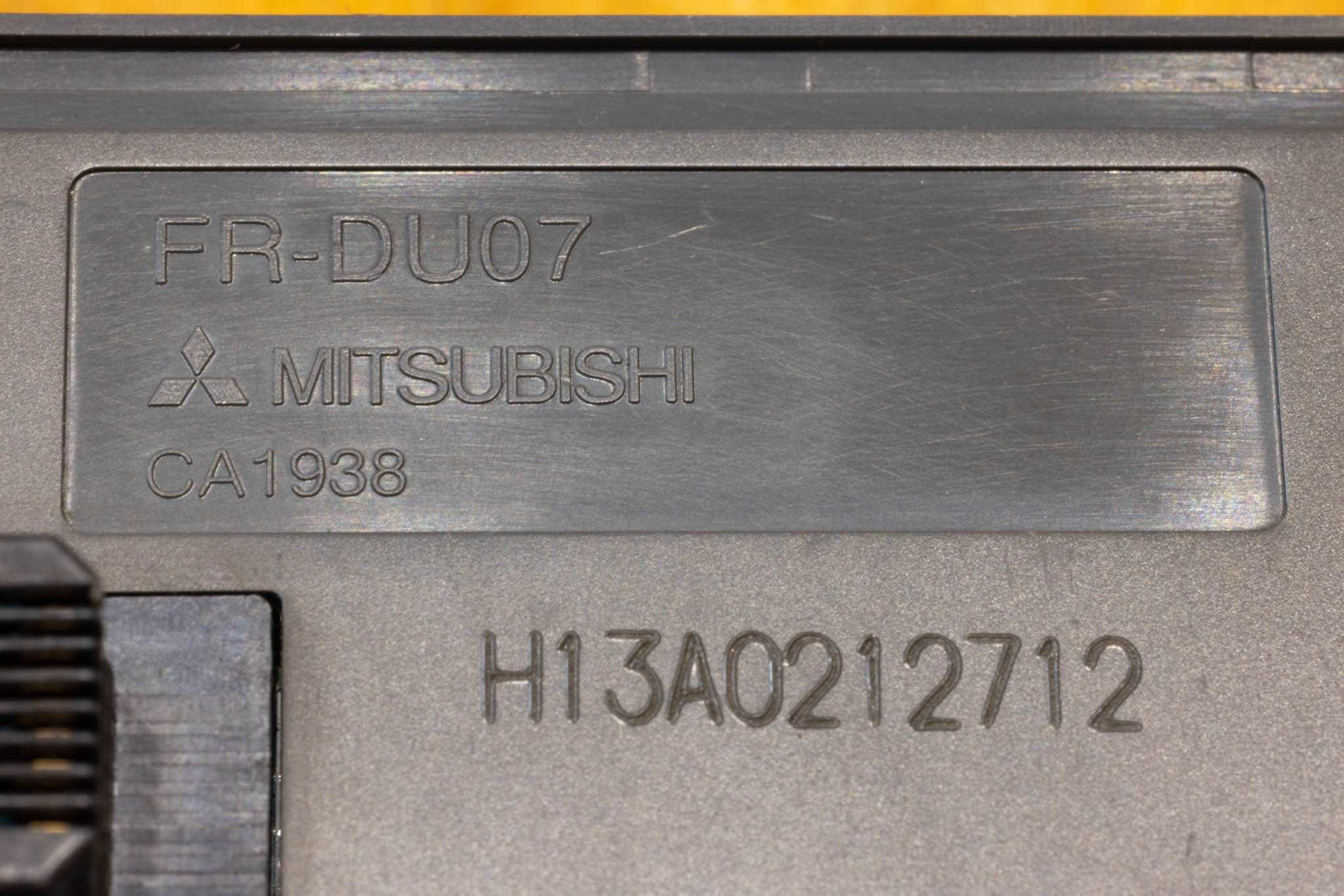 Panel Mitsubishi FR-DU07