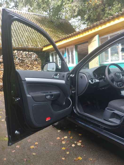 Шкода октавія А5 1.4 бензин механічна КПП -  6