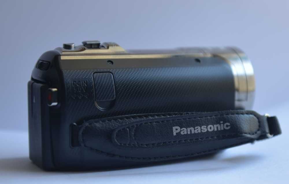 Kamera Panasonic HC-V500 FULL HD Zasilacz