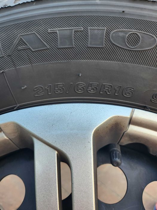 Opony zimowe z felgami firmy Firestone 215/ 65 R 16 Opel Mokka x