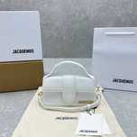 Сумка jacquemus bambino mini