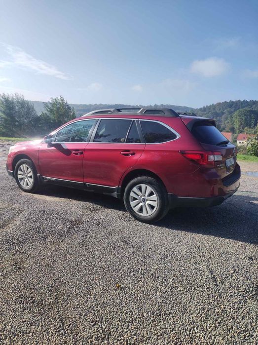Автомобіль Subaru оutbаск