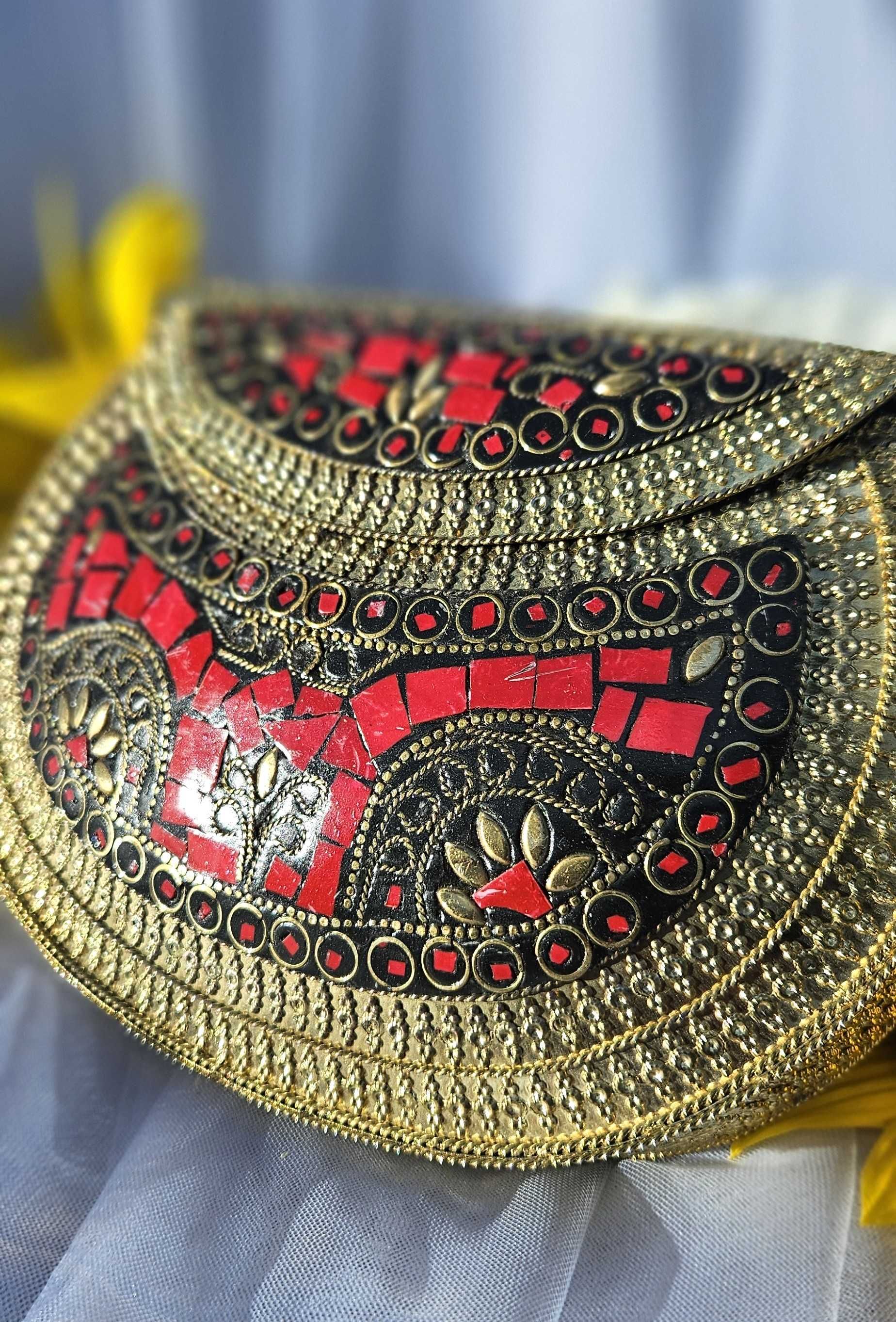 Torebka orientalna boho bohemian kopertówka metalowa czerwona retro