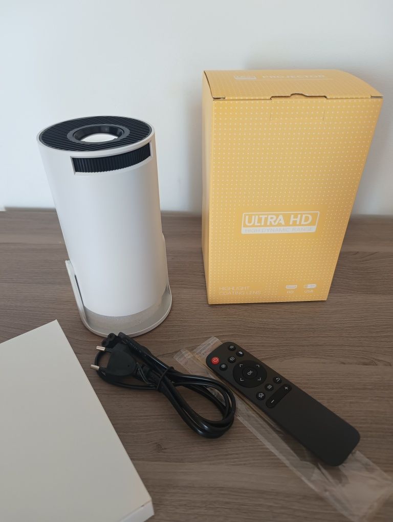 Projektor rzutnik WiFi Android, przenośny, obrotowy, SMART 4K, głośnik