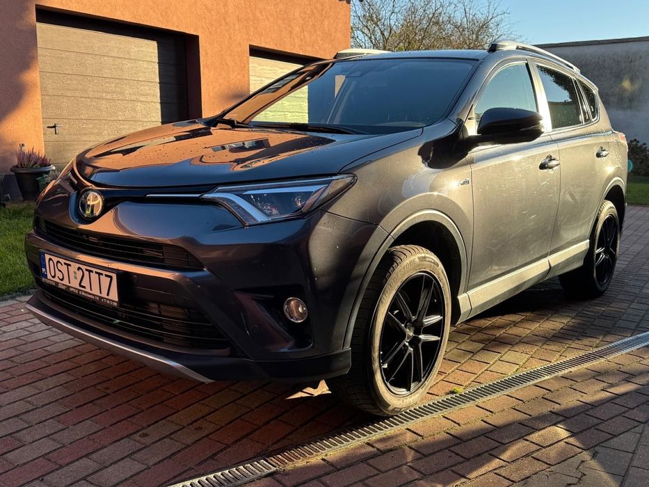 Toyota RAV4 Toyota Rav4 2.5 Hybrid ASO gwarancja OKAZJA