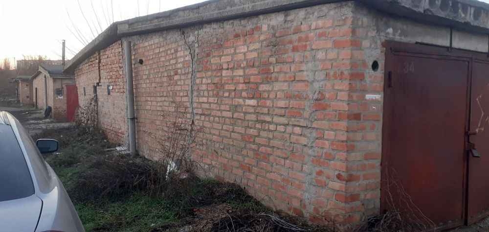 Продам гараж в городе