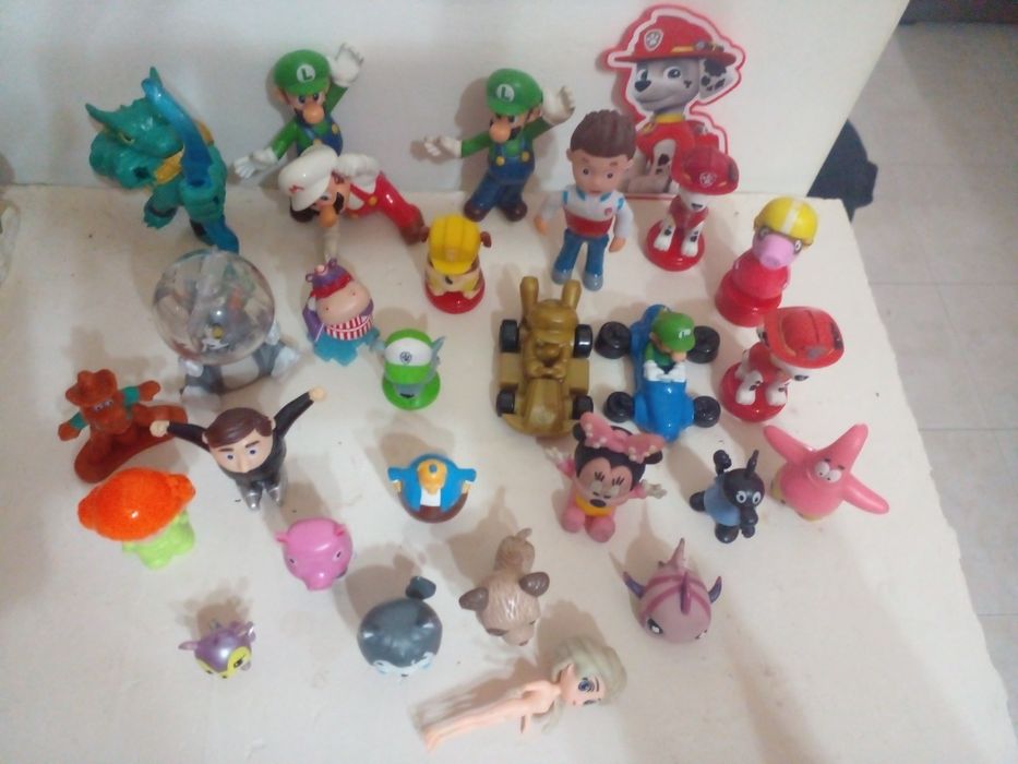 Variados bonecos de marca e outros por apenas 20 Euros