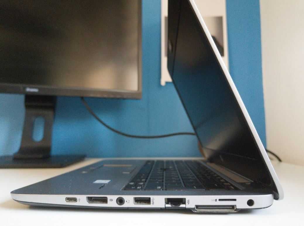 Laptop HP EliteBook 820 G3 || Windows 10 Home