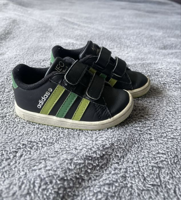 Кросівки adidas розмір 22 по устілці 13,5