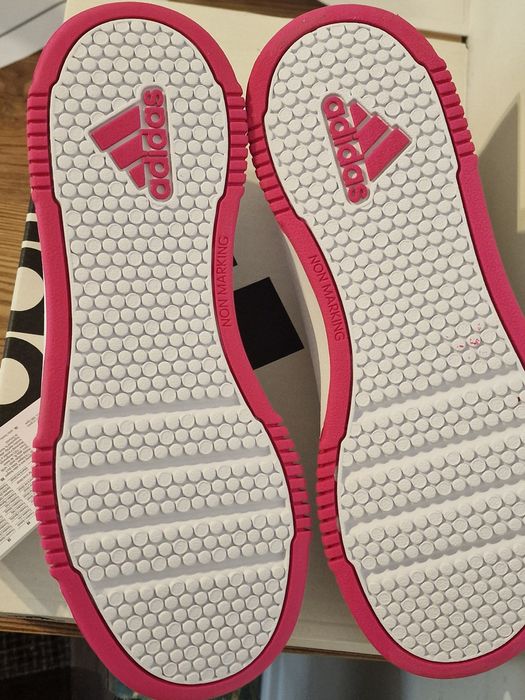 Buty adidas Tensaur Sport 2.0 K – nowe, rozmiar 38

Sprzedam nowe, nie