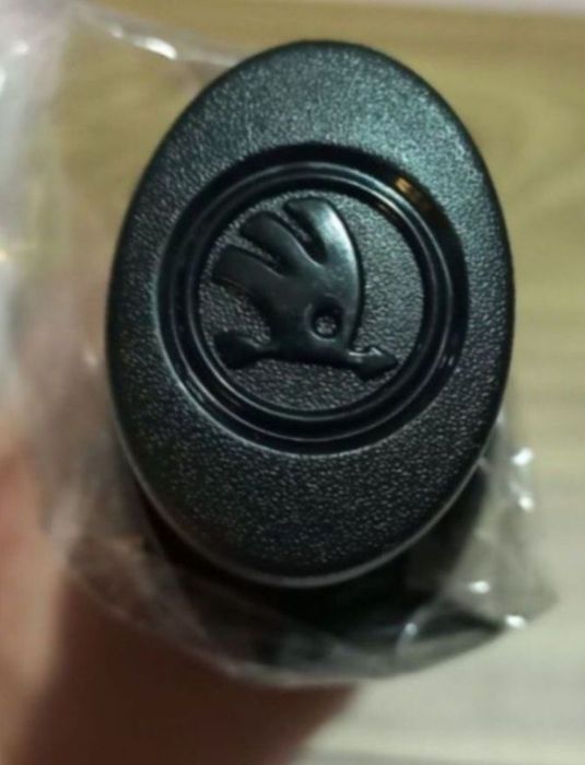 Зонт в нишу авто Шкода