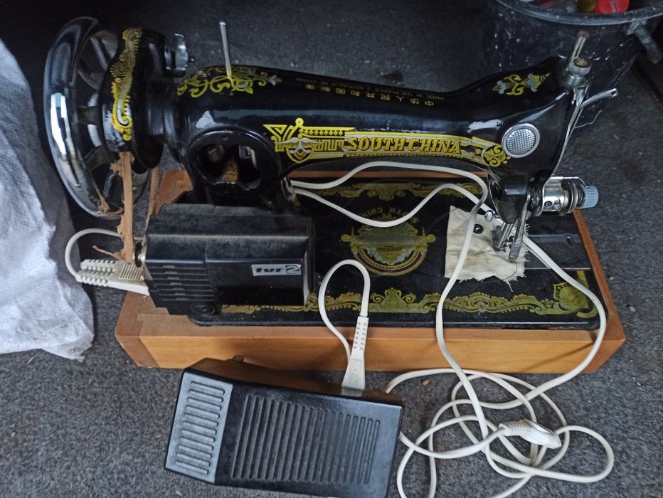 Швейная машинка электрическая