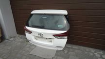 Toyota auris II 12-18 lift kombi  klapa tył kompletna kol 040