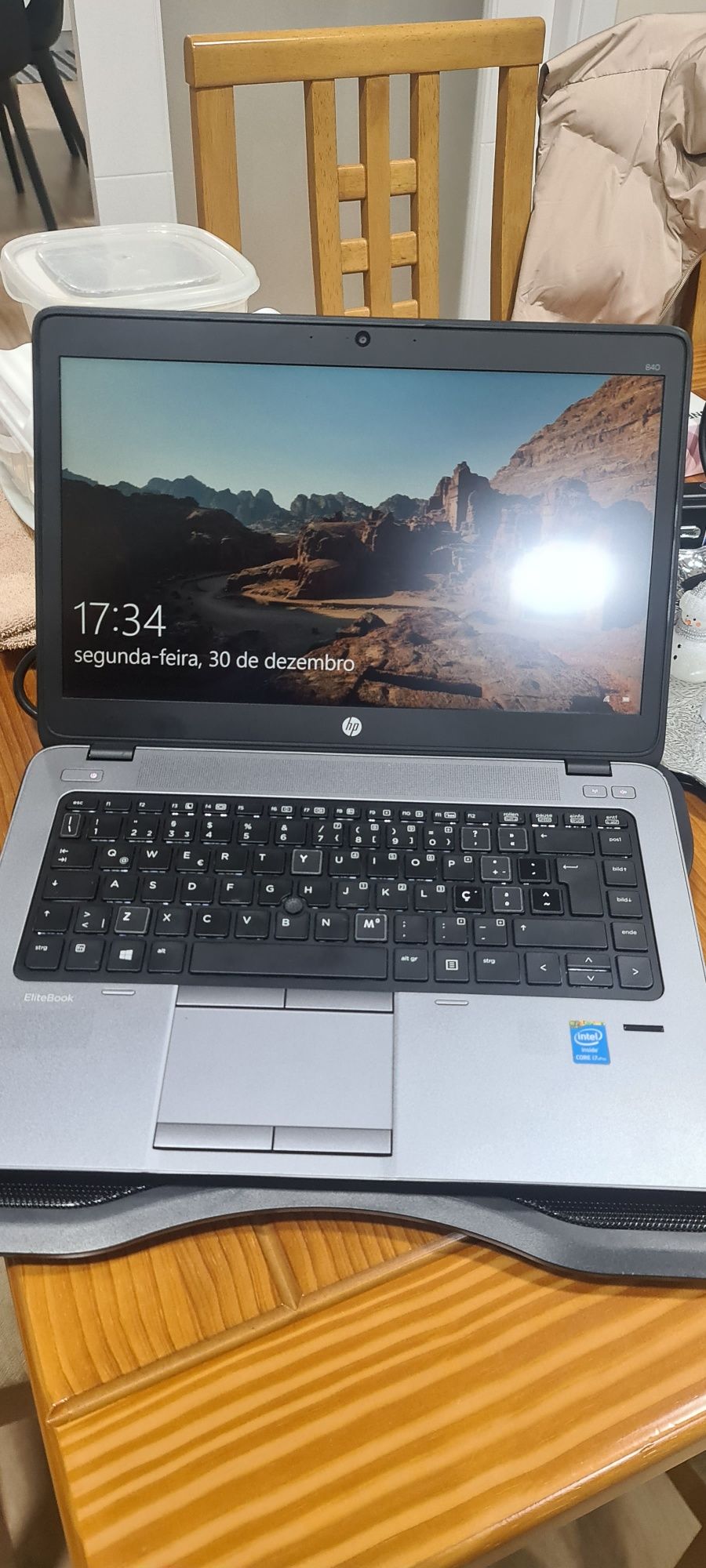Portatil hp elitebook 840