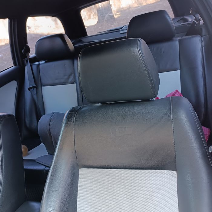 Skoda Octavia Tour 1.8т  4*4 2006