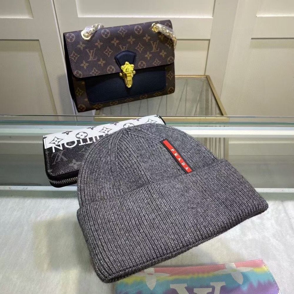 Шапка Prada Hat