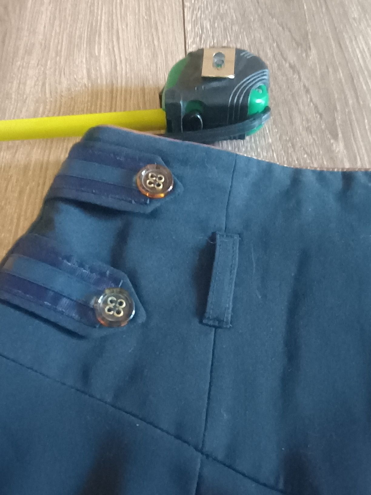 Szorty krótkie spodenki z wysokim stanem S 36