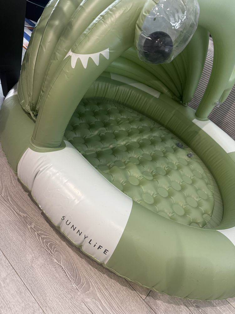 Sunnylife - Basen dmuchany z daszkiem dla dzieci Kiddy - Shark