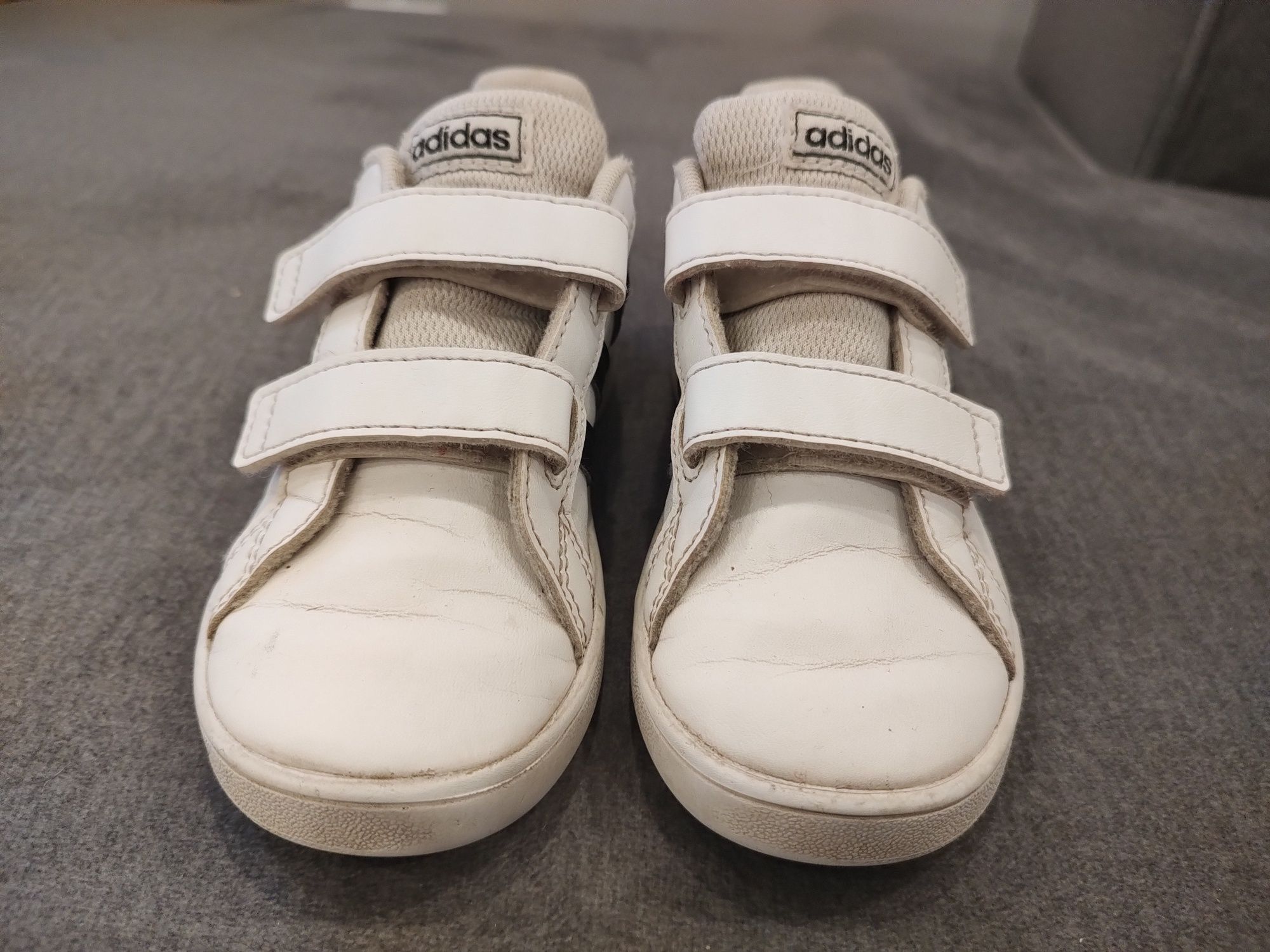 Buty chłopięce Adidas r.25 wkładka 16cm stan bdb.