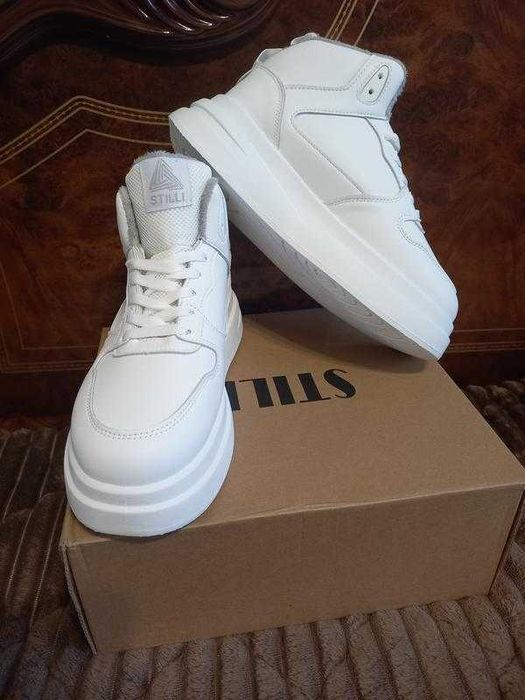 Акція кросівки жіночі шкіряні зимові високі хутро stilli