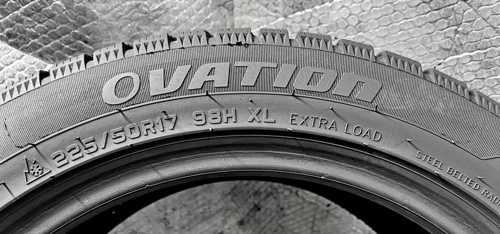 Шини Б/в 225.50.17 комплект