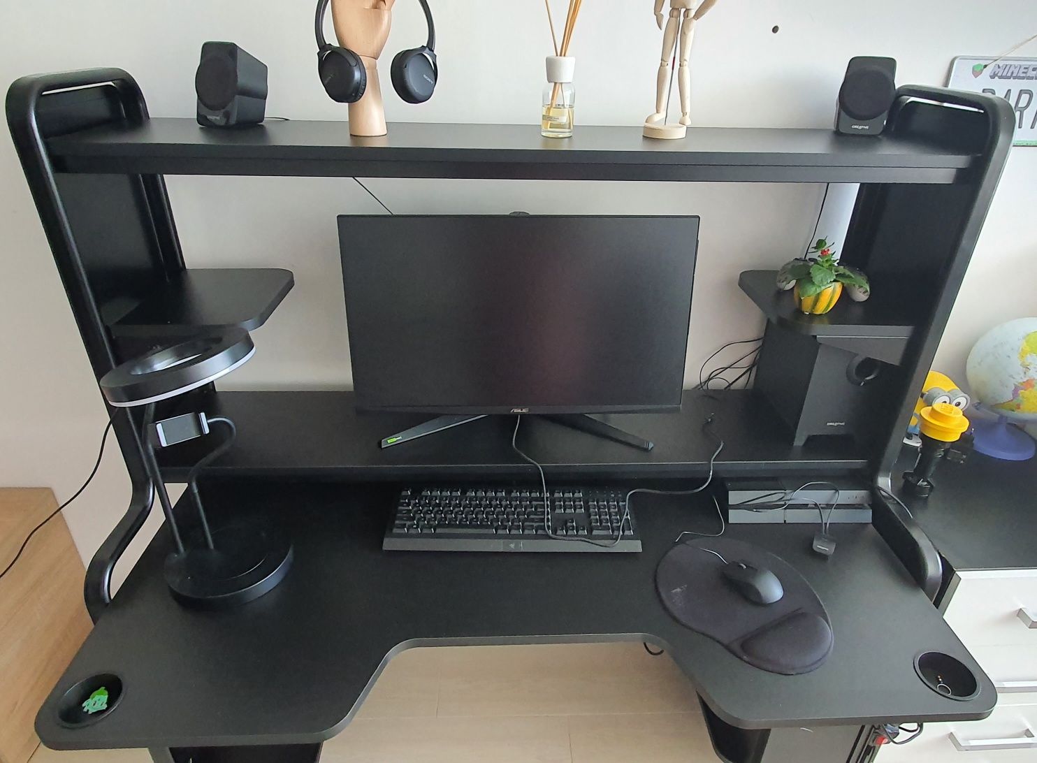 Biurko Ikea FREDDE