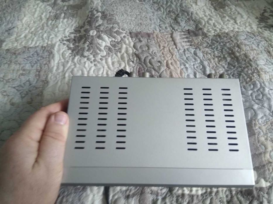 Два супутникових ресивера Digital Box 4100C