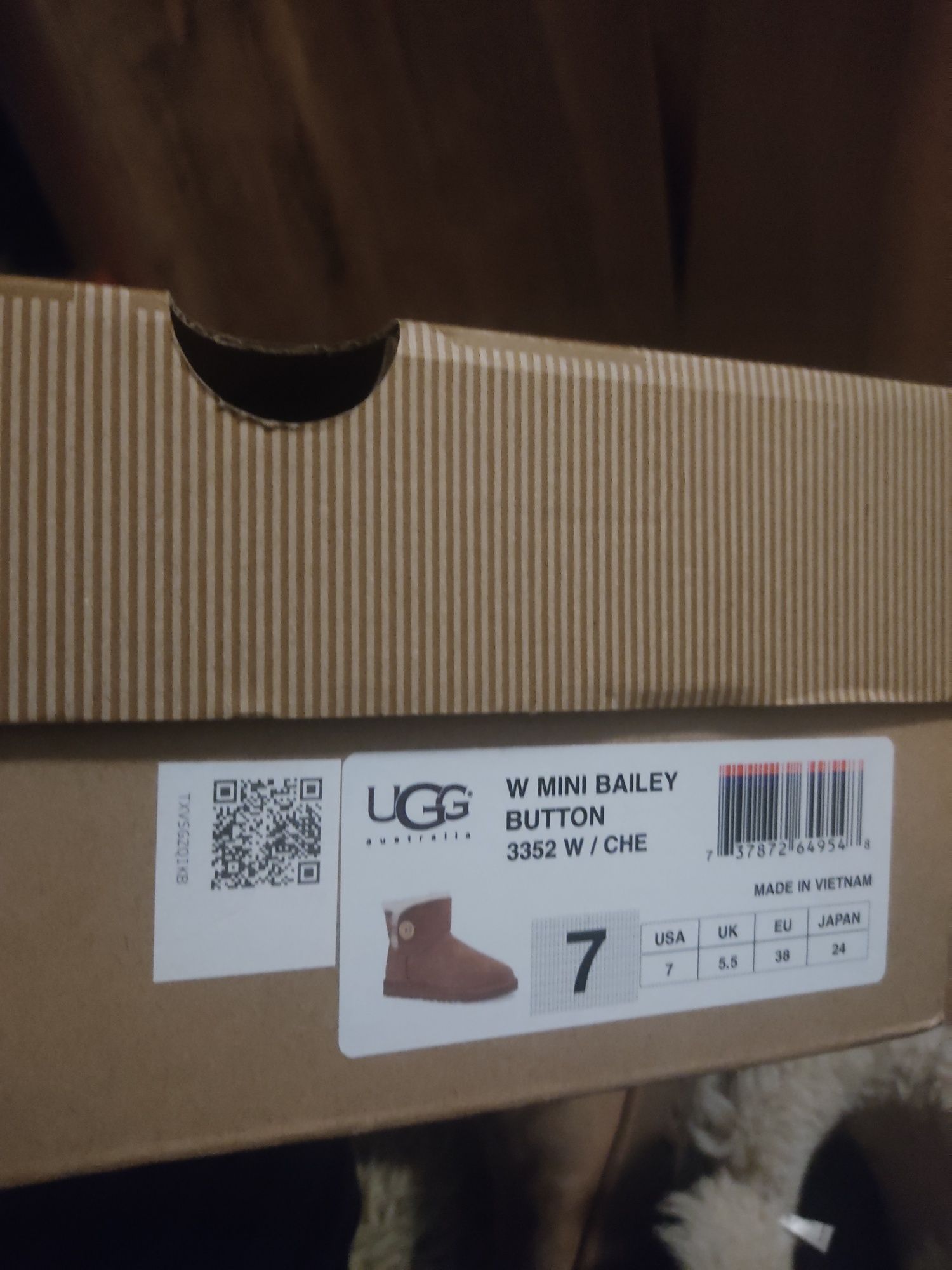 Śniegowce Ugg mini Bailey Button rozmiar 38