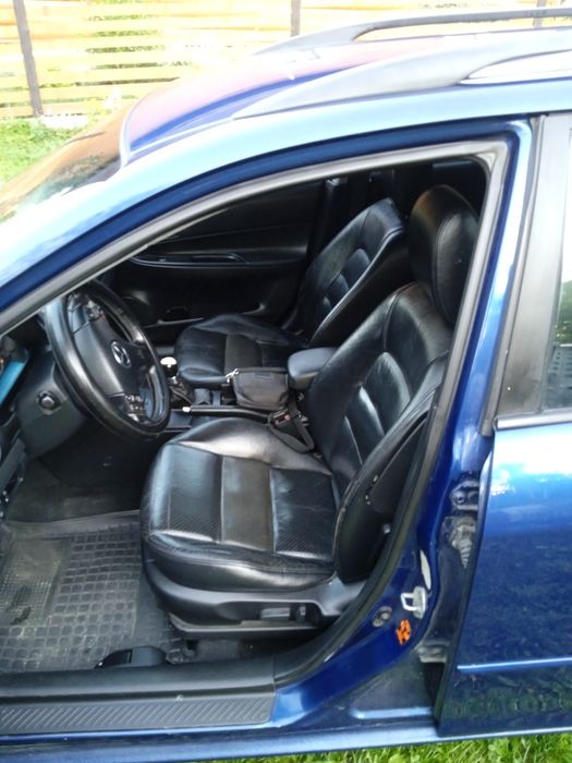 Продам мазду 6 унівесал