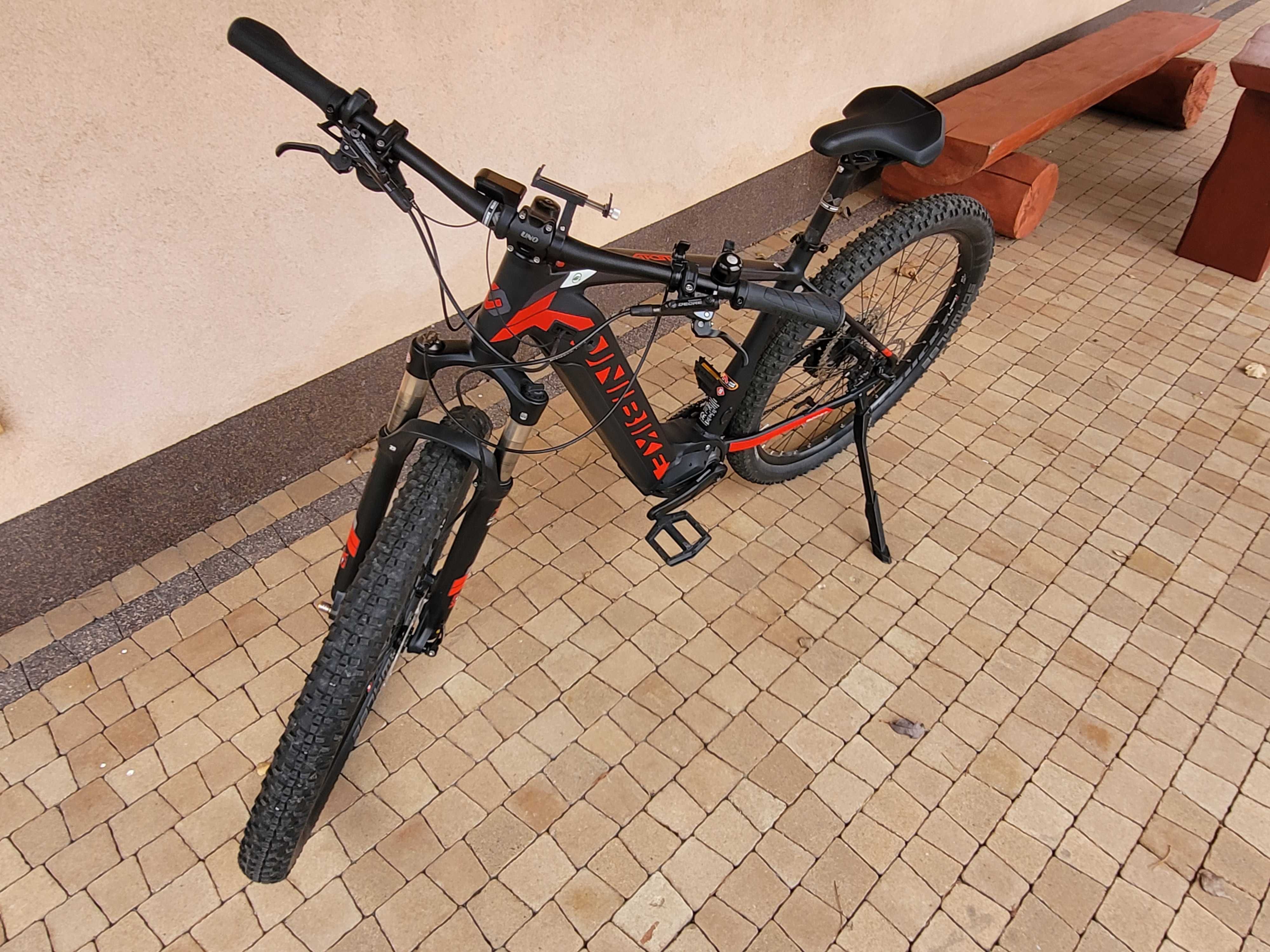 Rower elektryczny Unibike Atom 2023