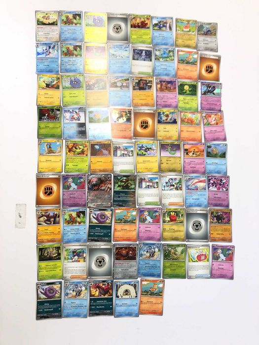 Karty Pokémon Karmesin & Purpur Maskarada w Zmierzchu Boosterpack