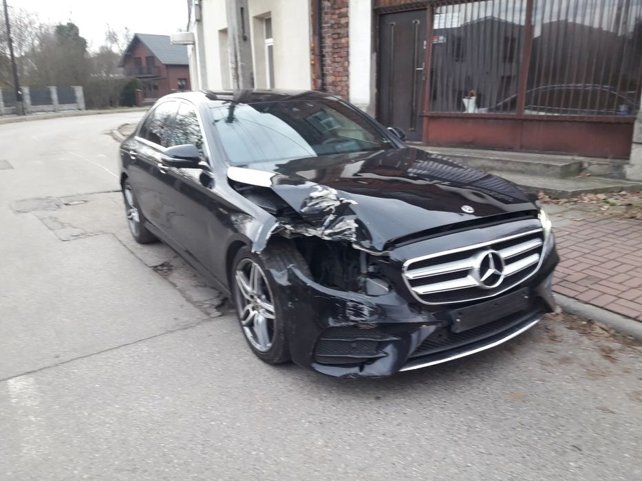 Mercedes-Benz Klasa E 2.0d 195koni 2018r 340tys.km uszk.jezdny w bogatej wersji wypos