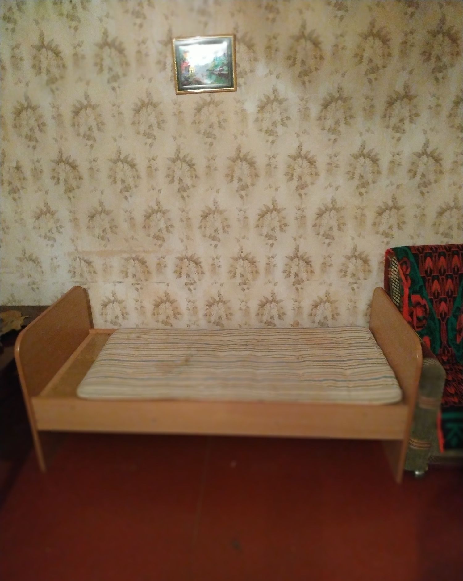 2- е подростковых кроватки