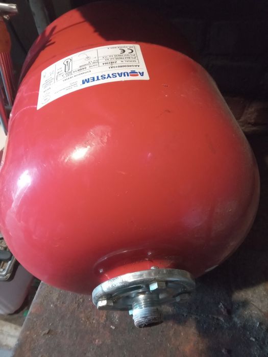 Розширительні бачки б/у