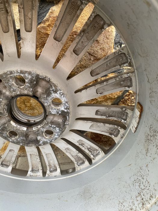 Диски 5/120 р 18 ширина 8 дюймів ет 42