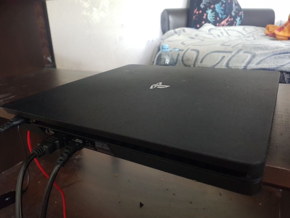 Консоль Ps4 slim 1tb