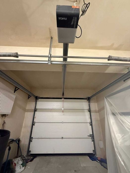 Brama garażowa segmentowa Krispol z napędem