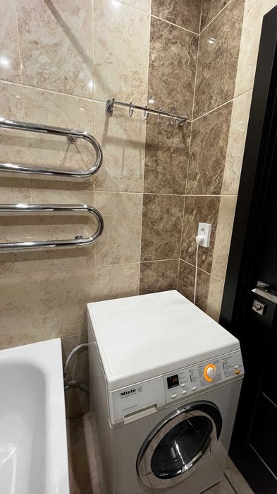 Продам 2к квартиру с новым ремонтом, Гв. Широнинцев, Сертификат AN