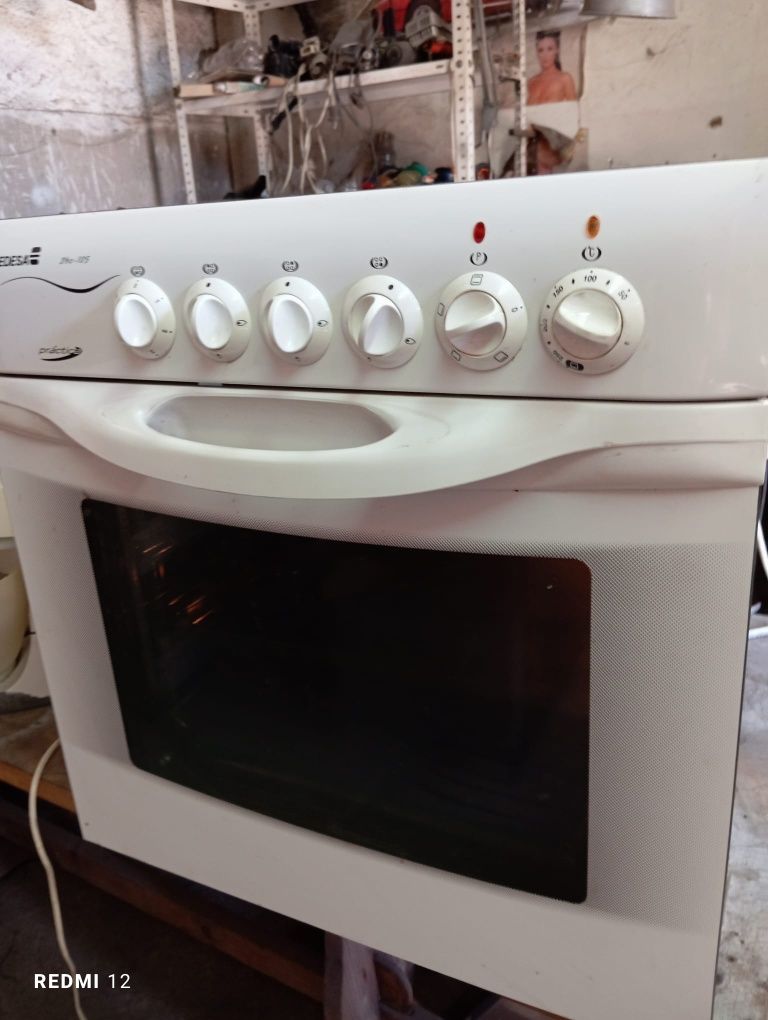 Placa  vitoceramica e forno