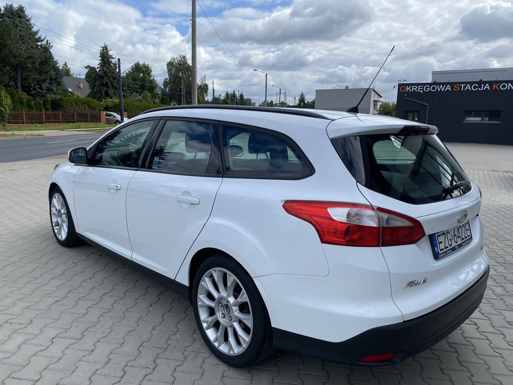 Ford Focus/2011 rok/1.6 benzyna/Salon Polska/klima/po duzym serwisie