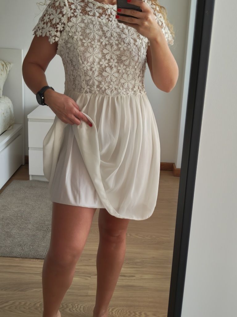 Vestido branco com renda