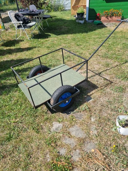 Wózek ogrodowy lekki