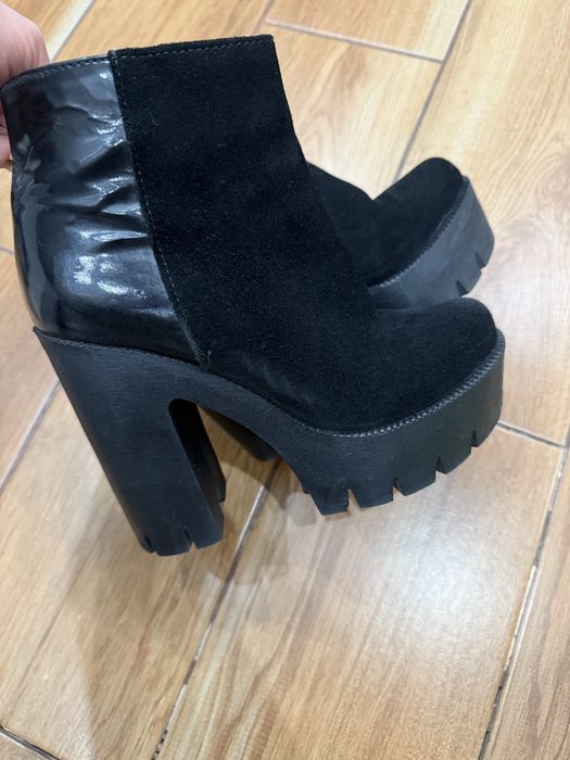 Чобітки осінні жіночі