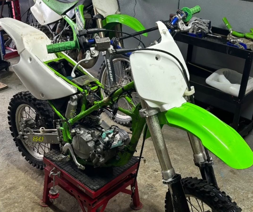 Kawasaki kx 80 rocznik 2000 po remoncie