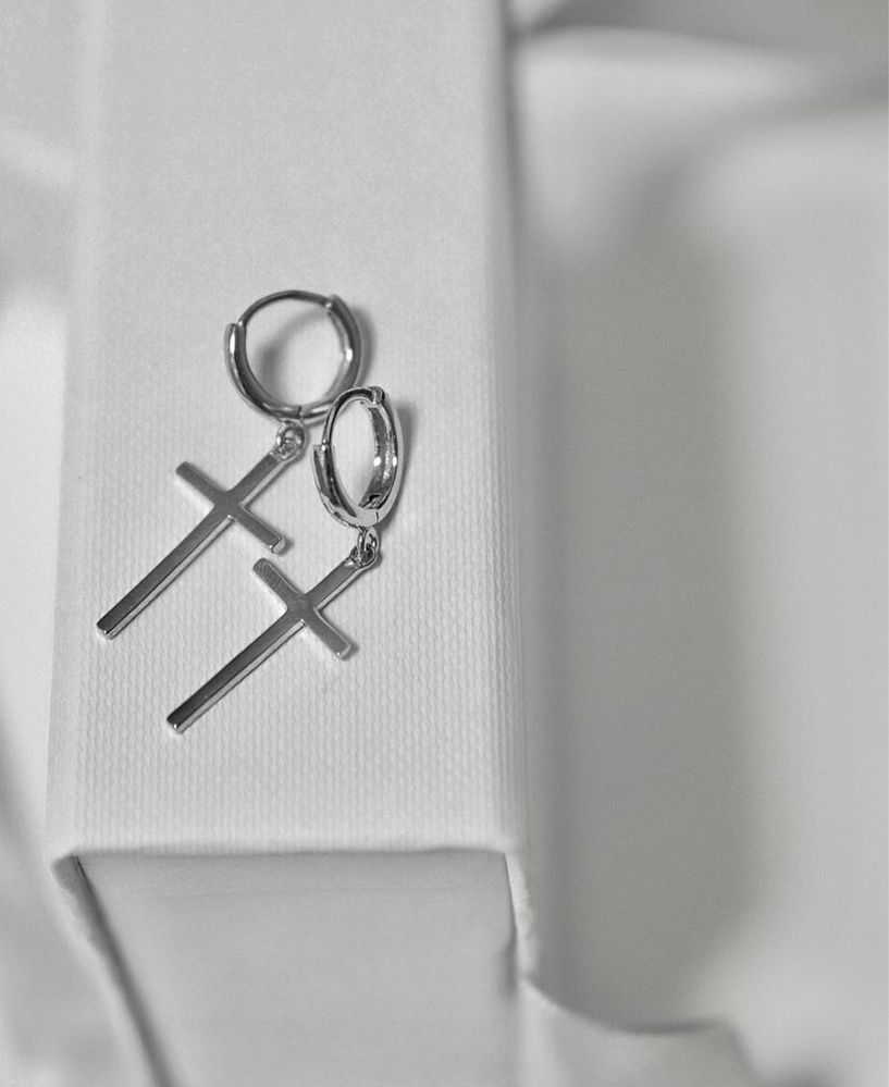 Сережки кільця срібні хрестики проба 925 серьги крестики