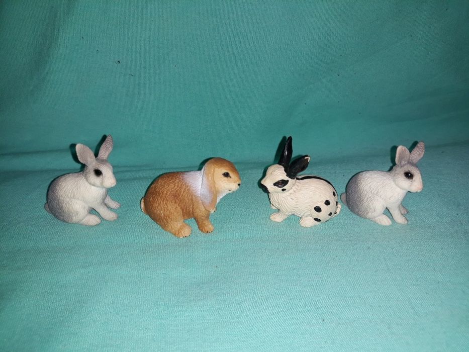 Кролики фірми Schleich оригінал