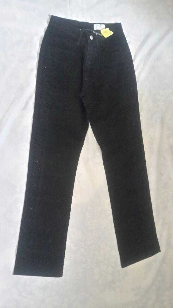 Нові джинси з вишивкою.  рр xxs, xs, s.