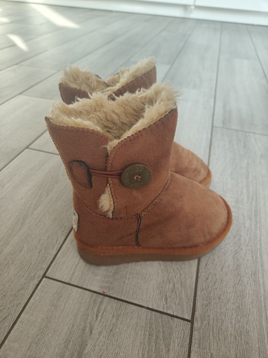 Ugg dziecięce 27 buty zimowe